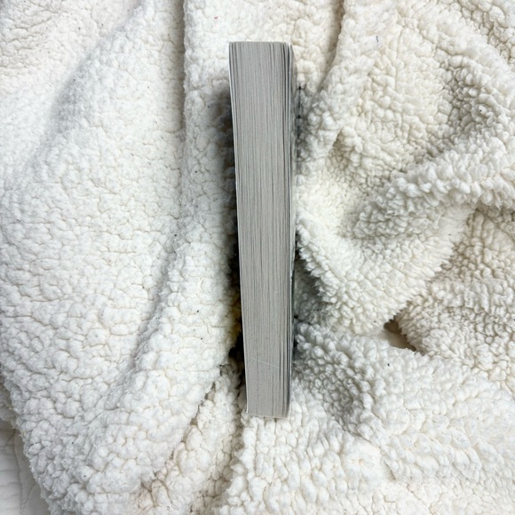 The One and Only Ivan - Paperback By Applegate, Katherine Newbery Award Winner - Picture 6 of 8